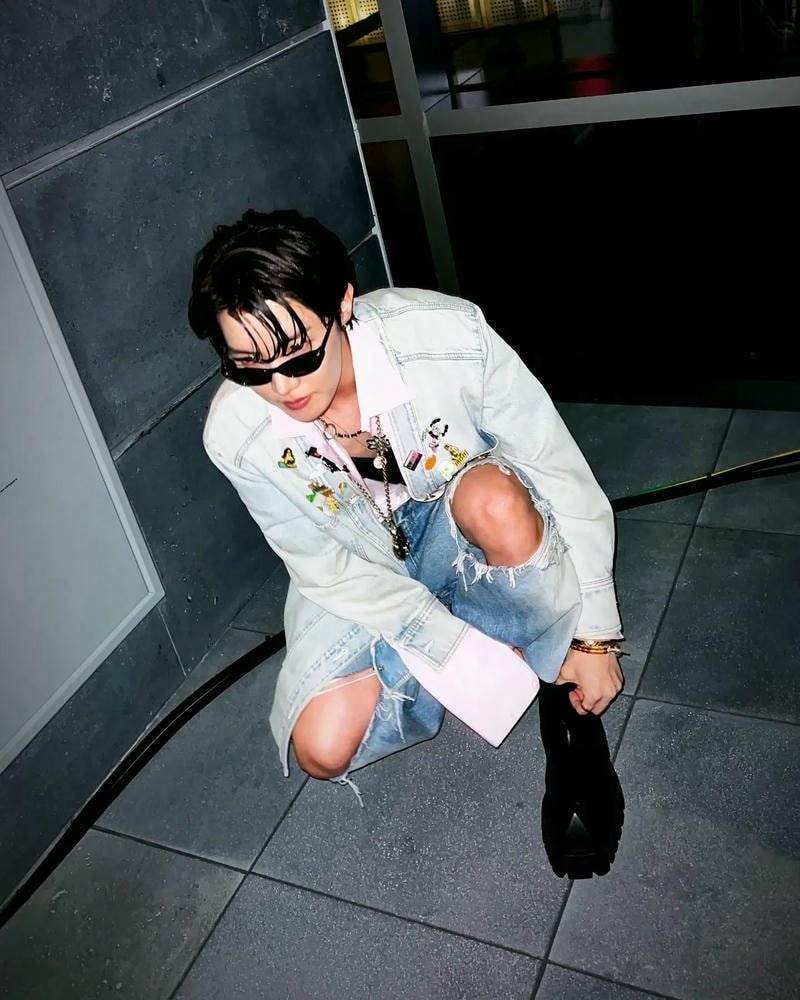 ảnh j hope mới nhất 17