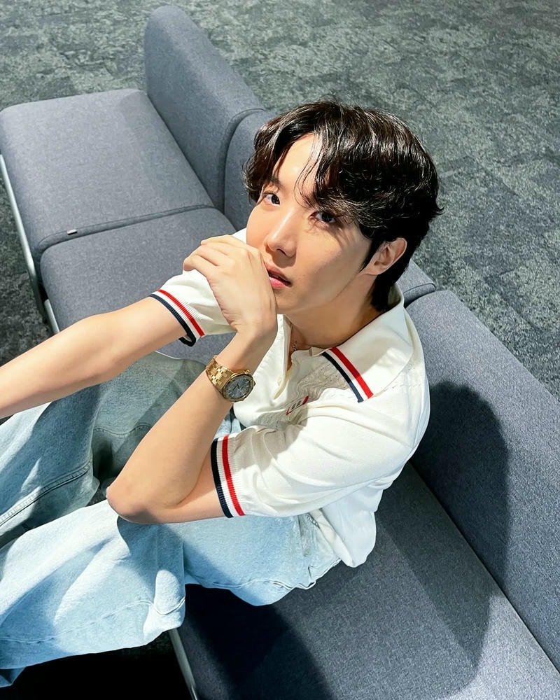 ảnh j hope mới nhất 26