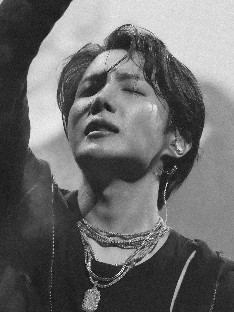 ảnh j hope mới nhất 29