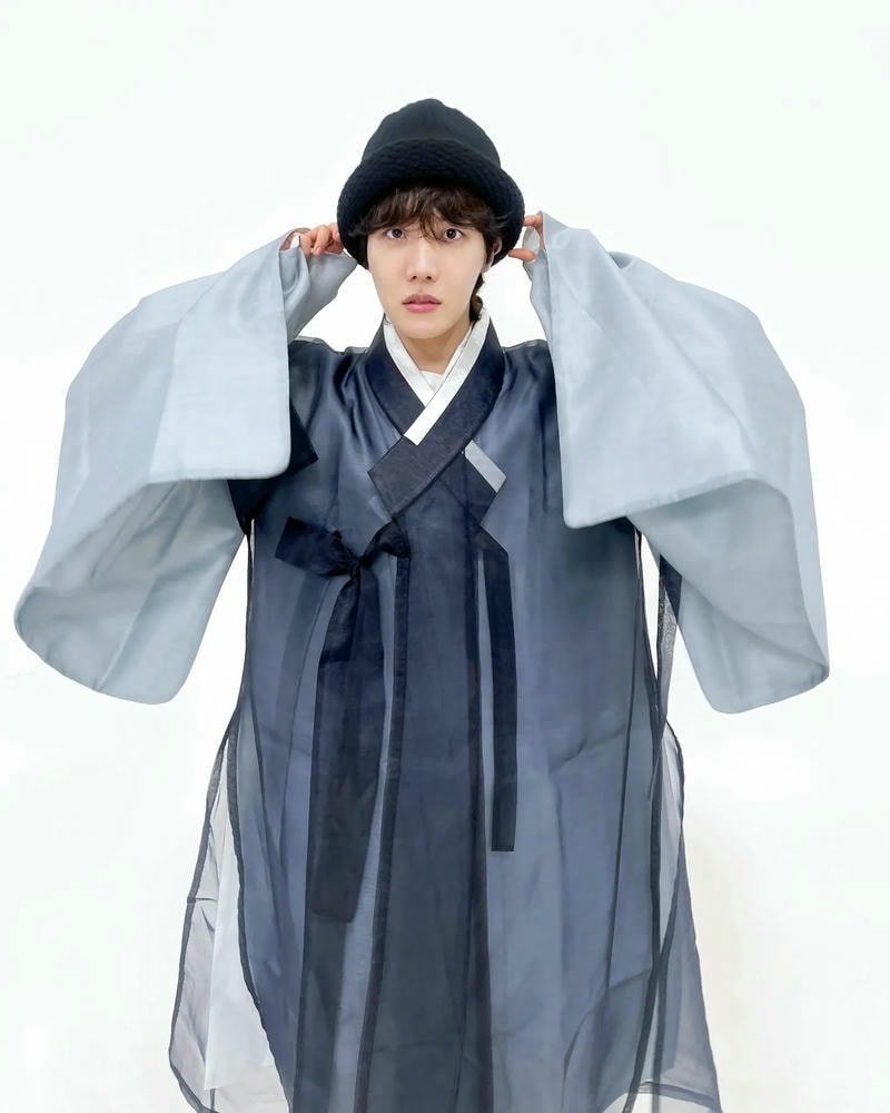 ảnh j hope mới nhất 30