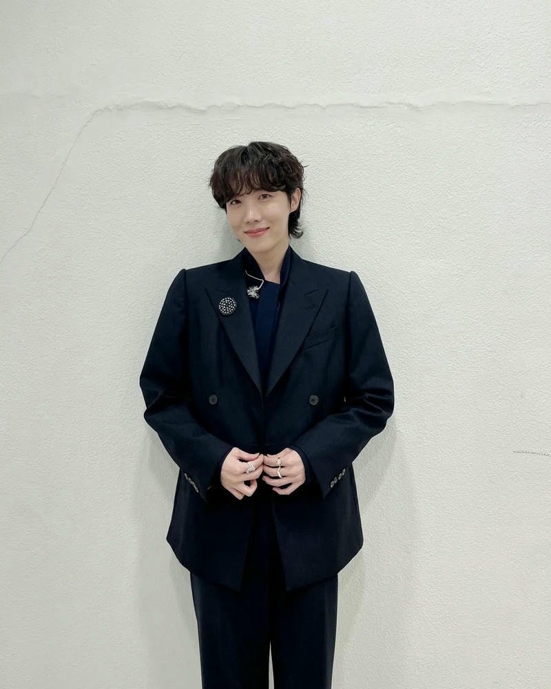 ảnh j hope mới nhất 37