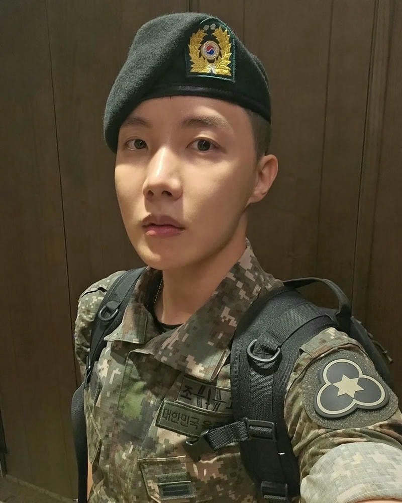 ảnh j hope mới nhất 43