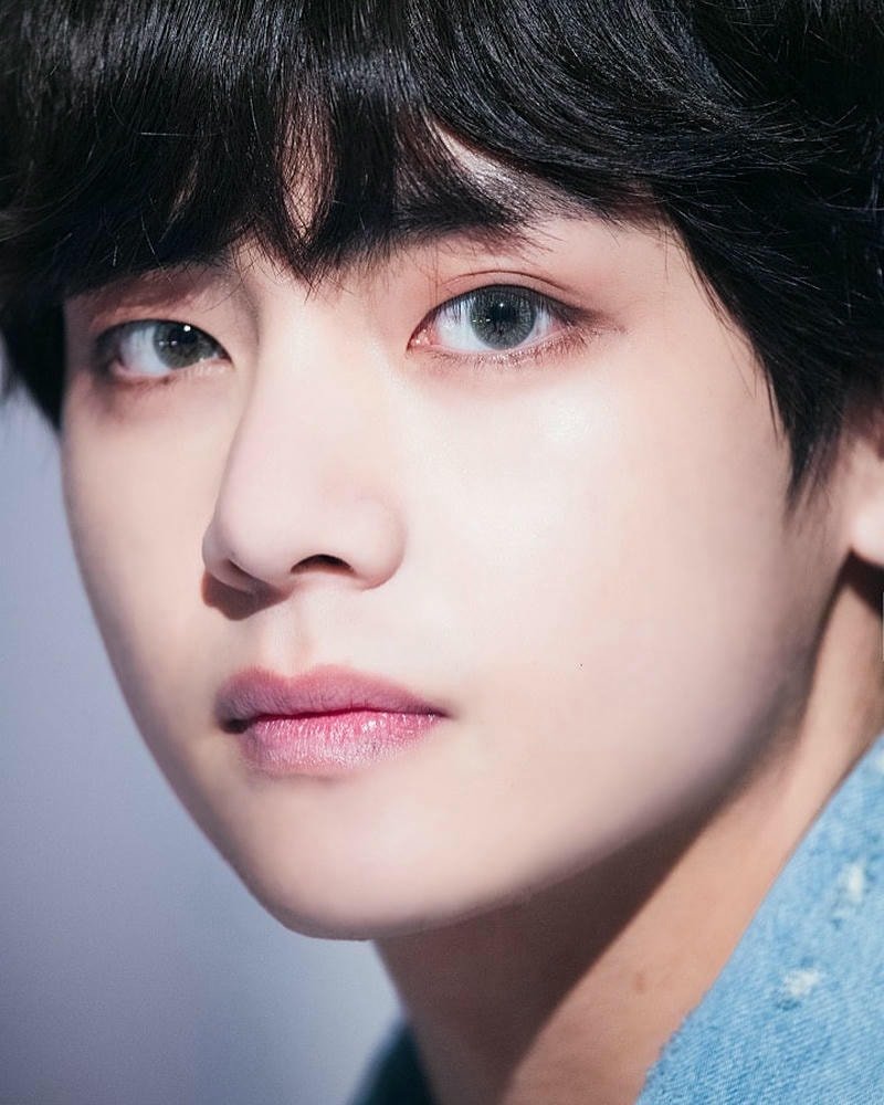 Loạt ảnh V BTS khiến dân mạng phát sốt vì quá điển trai